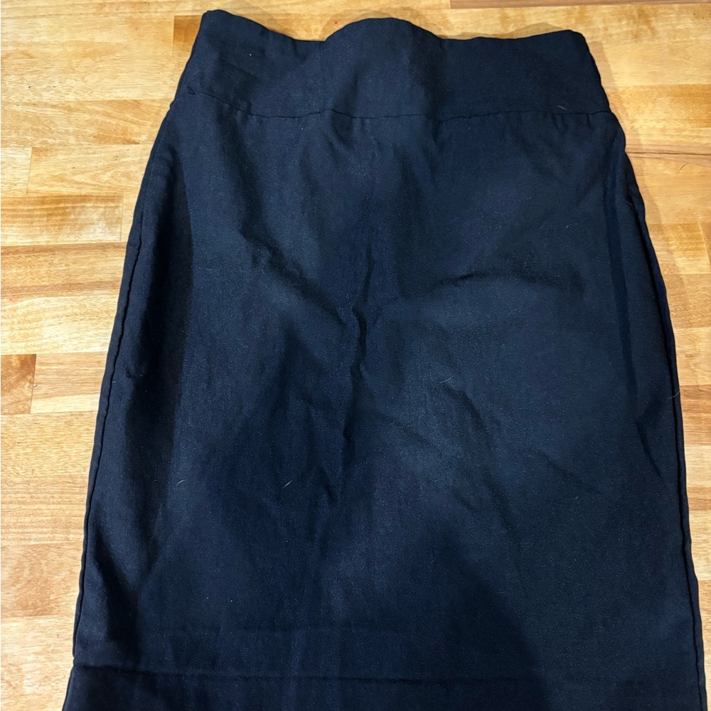 Iz Byer Classic Black Pencil Skirt